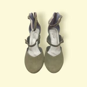 Seyelles Heritage olive green suede heels-size 7